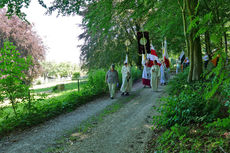 Festgottesdienst zum 1.000 Todestag des Heiligen Heimerads auf dem Hasunger Berg (Foto: Karl-Franz Thiede) Festgottesdienst zum 1.000 Todestag des Heiligen Heimerads auf dem Hasunger Berg (Foto: Karl-Franz Thiede)